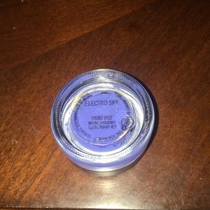 Mac Paint Pot in “Electro Sky”